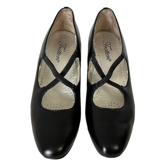 Trotters Jamie Black Leather Cross Strap Pumps Size 7 SS (Narrow) - Picture 4 of 16